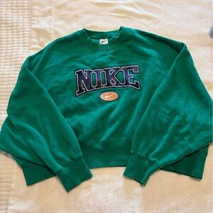 Nike Green Crewneck Sweatshirt with Navy Logo